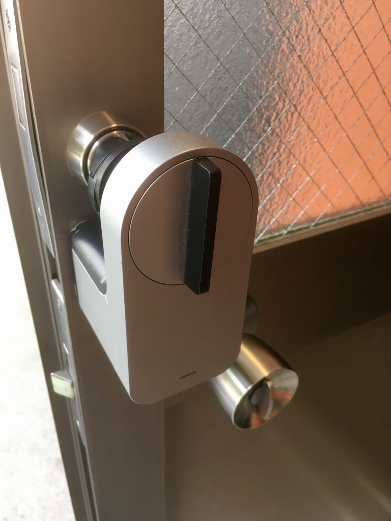 Qrio Smart Lock を1ヶ月半ほどコワーキングスペースで使ったのでレビューっぽいのを。 - タネマキ